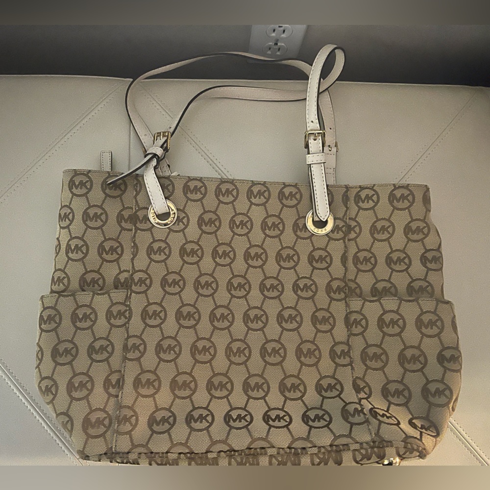 Michael Kors purse